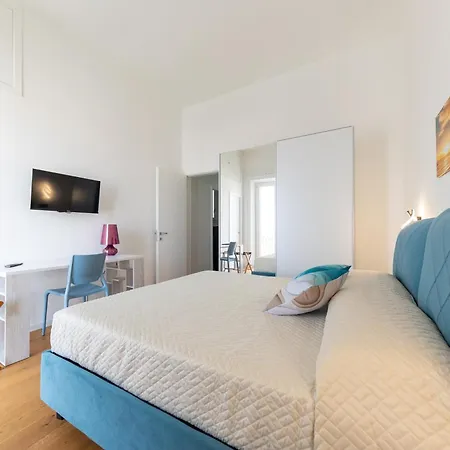 Roccamare - Comfort D'epoca E Vista Da Sogno Nel Cuore Di By Biz شقة